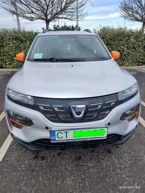 Second-hand Dacia Spring Comfort Plus 33 kW (45 CP) 2022 Culoareargint Hatchback