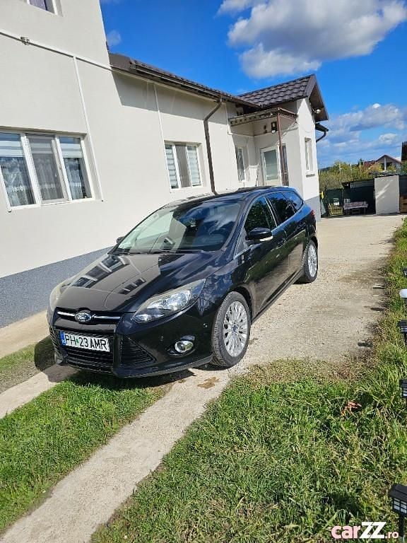Culoarenegru Utilizat 2012 Ford Focus Champions Edition Break | 4.850 EUR (Preț OK) - Imagine 1/4