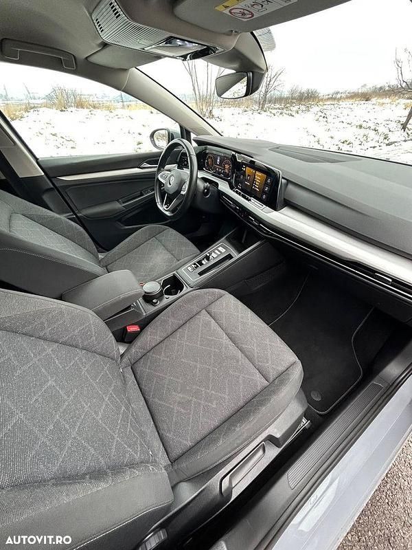 Second-hand VW Golf VIII Highline 150 CP (110 kW) 2021 Culoaregri Break