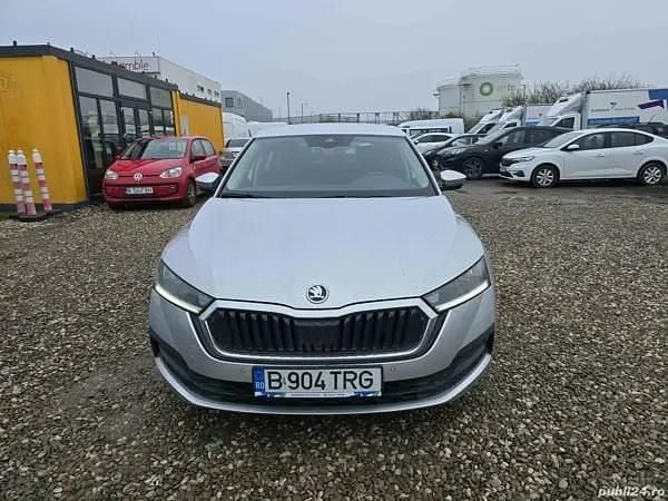 Gri Utilizat 2020 Skoda Octavia Berlinǎ | 14.450 EUR (Preț bun) - Imagine 1/4