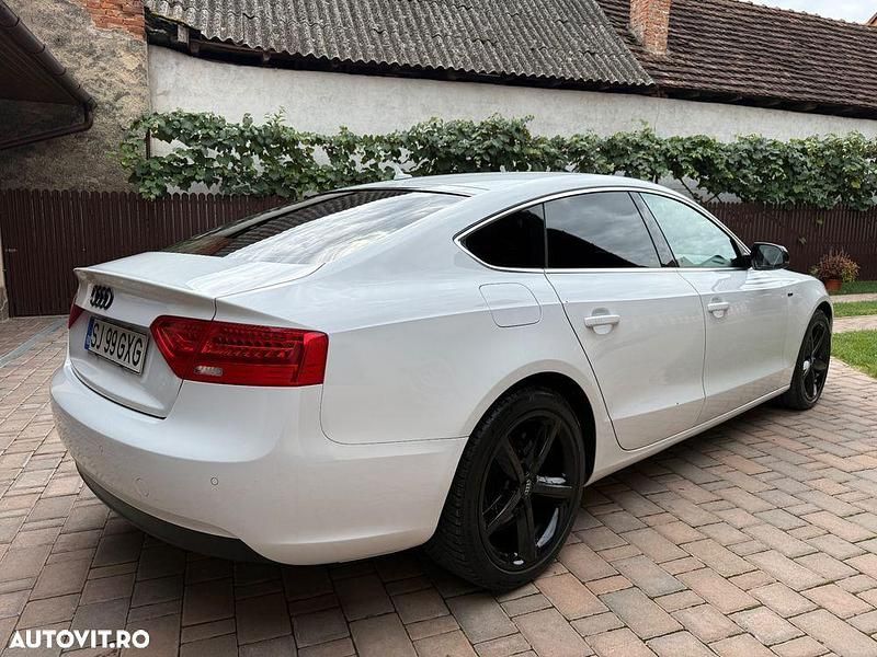 Second-hand Audi A5 190 CP (139 kW) 2015 Culoarealb Berlinǎ