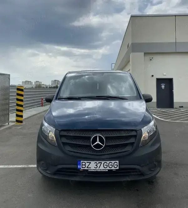 Albastru Utilizat 2016 Mercedes Vito Monovolum | 9.000 EUR - Imagine 1/4