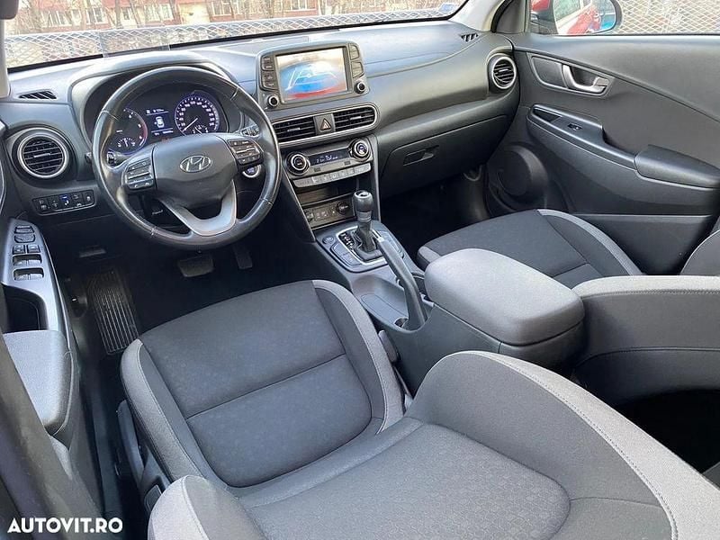 Second-hand Hyundai Kona Premium 136 CP (100 kW) 2020 Culoarerosu SUV