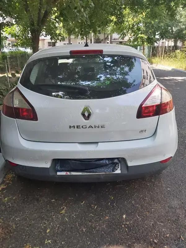 Utilizat 2015 Renault Mégane III Hatchback | 5.400 EUR (Preț bun) - Imagine 1/2