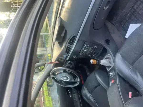 Utilizat 2007 Renault Laguna III Break | 700 EUR (Super Preț) - Imagine 1/4
