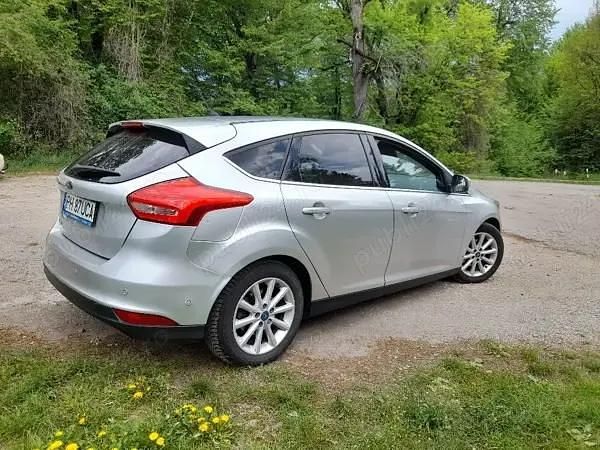 Second-hand Ford Focus 120 CP (88 kW) 2015 Argintiu Berlinǎ