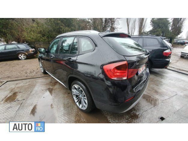 Negru Utilizat 2011 BMW X1 SUV | 9.999 EUR (Preț OK) - Imagine 1/4