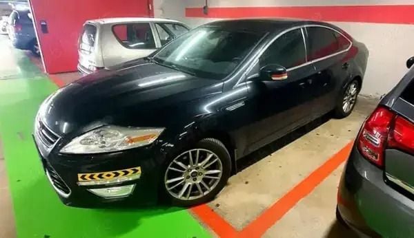 Negru Utilizat 2011 Ford Mondeo Hatchback | 5.990 EUR - Imagine 1/4
