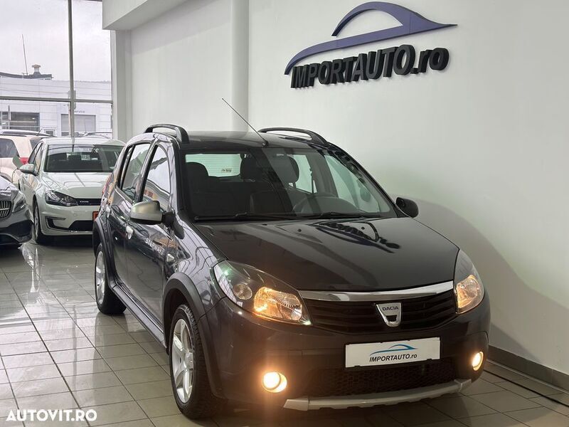 Gri Utilizat 2011 Dacia Sandero Stepway Hatchback | 4.000 EUR - Imagine 1/4