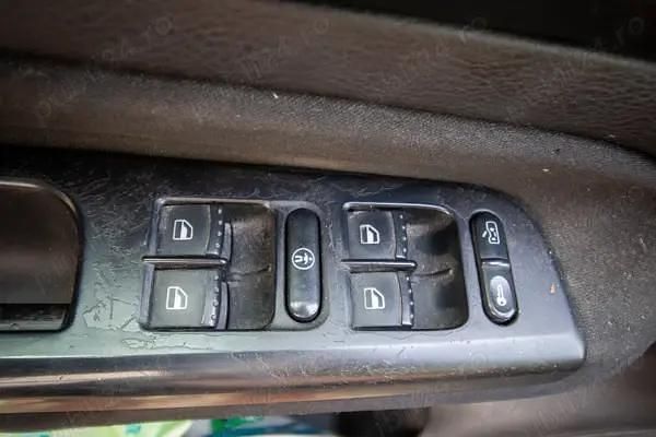 Utilizat 2001 VW Golf IV Hatchback | 950 EUR (Preț OK) - Imagine 1/4