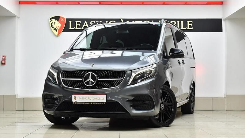 Gri Utilizat 2021 Mercedes V300 AMG Monovolum | 41.490 EUR (Super Preț) - Imagine 1/4