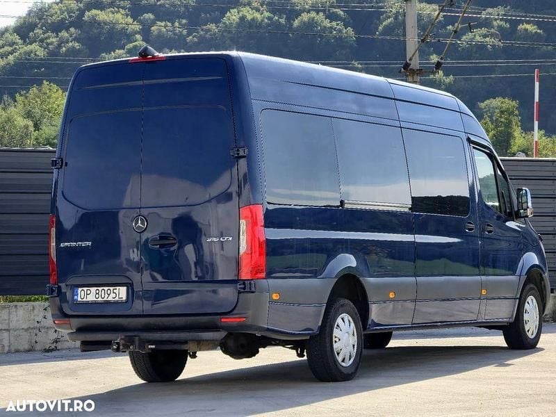 Second-hand Mercedes Sprinter 163 CP (119 kW) 2019 Culoarealbastru Van