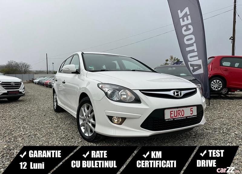 Alb Utilizat 2012 Hyundai i30 Break | 5.990 EUR (Preț OK) - Imagine 1/4
