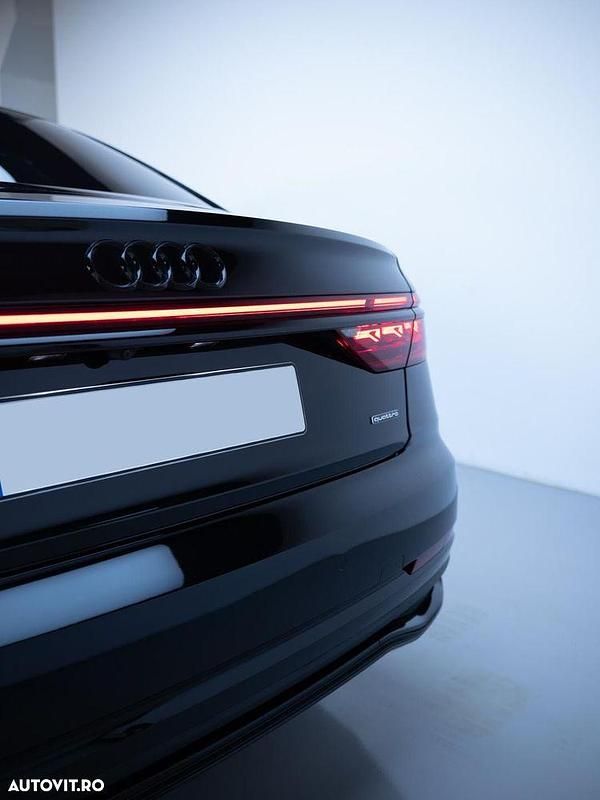 Second-hand Audi A8 Sport 340 CP (250 kW) 2023 Culoarenegru Berlinǎ