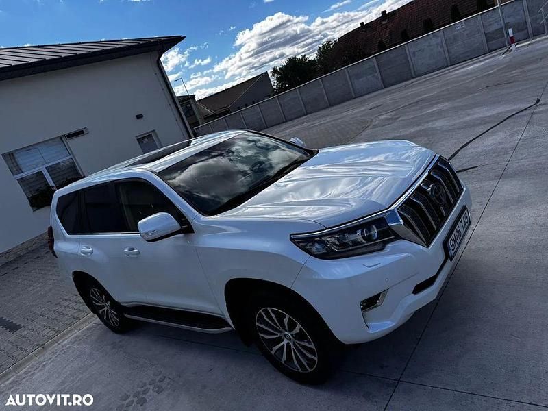 Culoarealb Utilizat 2019 Toyota Land Cruiser SUV | 39.000 EUR (Puțin scump) - Imagine 1/4