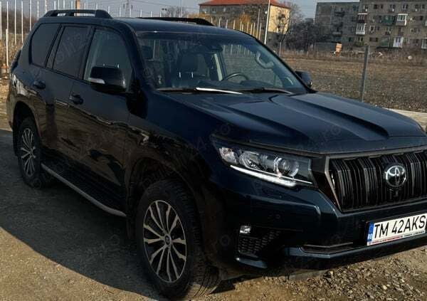 Second-hand 2022 Toyota Land Cruiser Luxury SUV | 15.000 EUR - Imagine 1/4