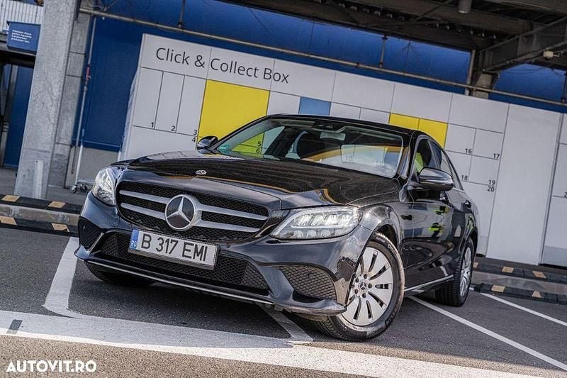 Culoarenegru Utilizat 2019 Mercedes C220 Berlinǎ | 19.990 EUR (Super Preț) - Imagine 1/4
