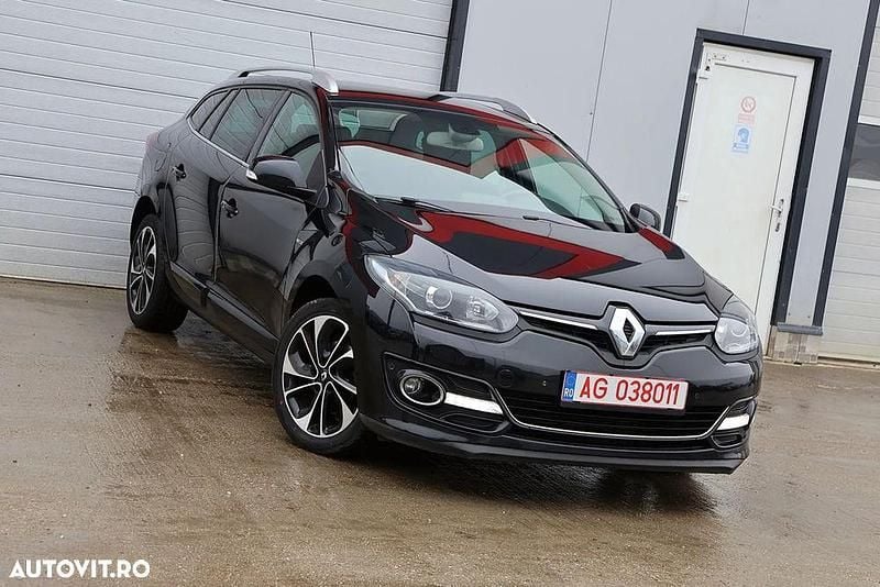 Culoarenegru Utilizat 2015 Renault Mégane GrandTour Intens Break | 6.290 EUR (Preț OK) - Imagine 1/4