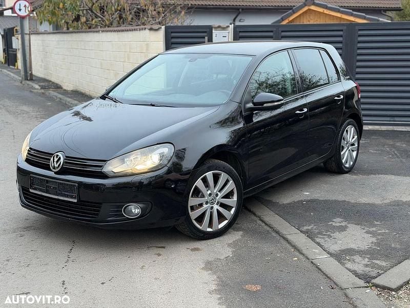 Culoarenegru Utilizat 2011 VW Golf VI Team Hatchback | 4.650 EUR (Preț OK) - Imagine 1/4