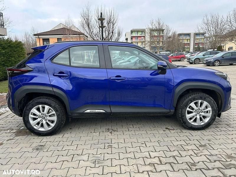 Second-hand Toyota Yaris Hybrid Active 116 CP (85 kW) 2025 Culoarealbastru SUV