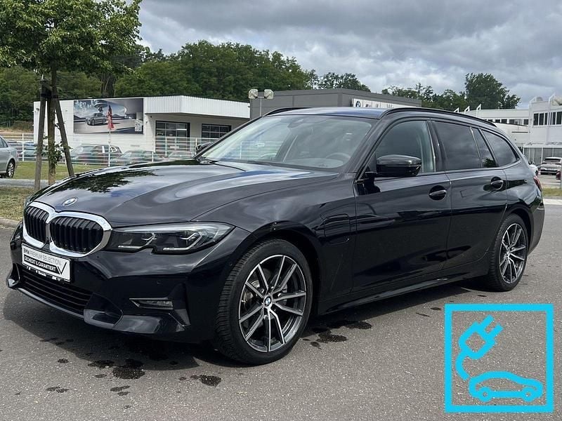 Utilizat 2022 BMW 320e Sport Line Break | 32.223 EUR (Preț OK) - Imagine 1/1