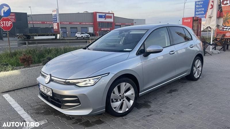 Second-hand VW Golf VIII Life 115 CP (84 kW) 2025 Culoareargint Hatchback
