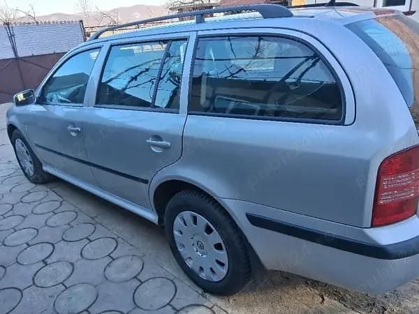 Second-hand Skoda Octavia Tour 101 CP (74 kW) 2007 Gri Break