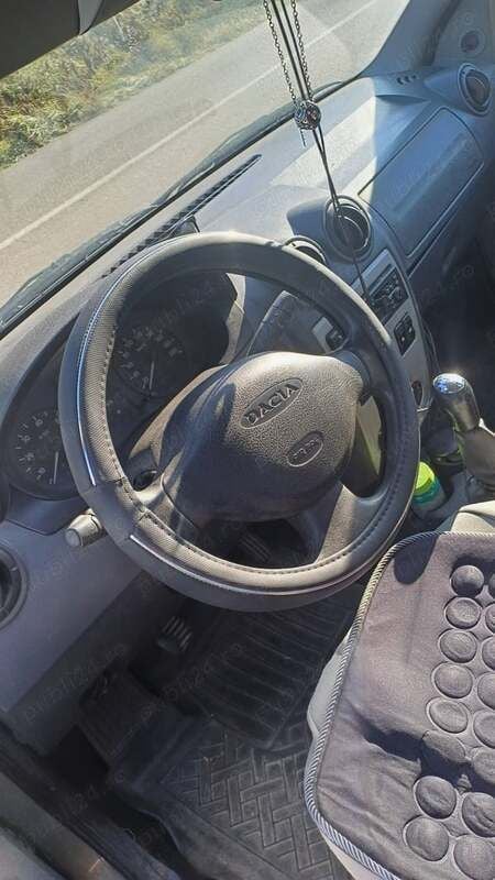 Utilizat 2007 Dacia Logan Berlinǎ | 1.800 EUR (Preț OK) - Imagine 1/4