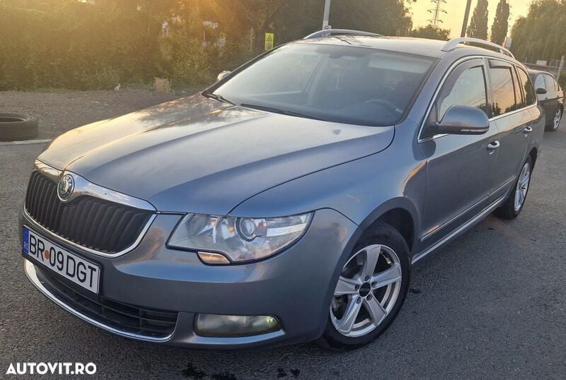 Gri Utilizat 2010 Skoda Superb Elegance Break | 4.999 EUR (Preț bun) - Imagine 1/4