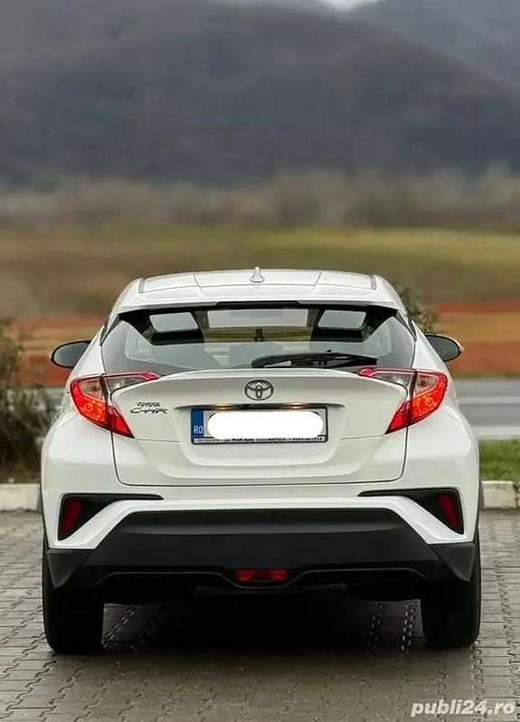 Second-hand Toyota C-HR 116 CP (85 kW) 2019 Culoarealb SUV