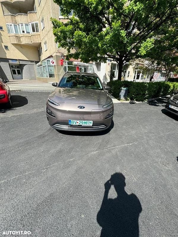 Culoaremaro Utilizat 2021 Hyundai Kona SUV | 16.000 EUR (Preț bun) - Imagine 1/4