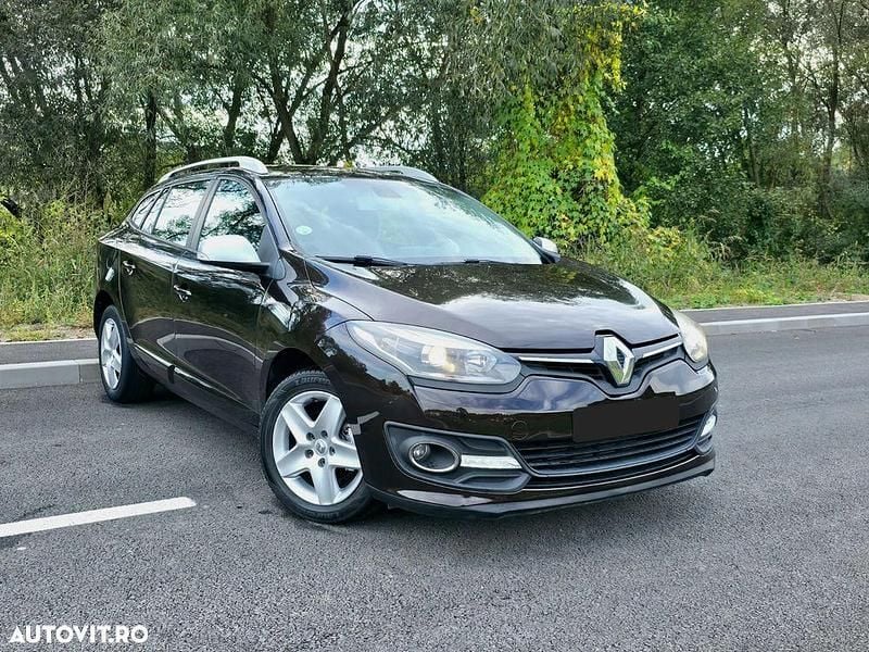 Culoaremaro Utilizat 2015 Renault Mégane GrandTour LIMITED Break | 5.990 EUR (Preț OK) - Imagine 1/4