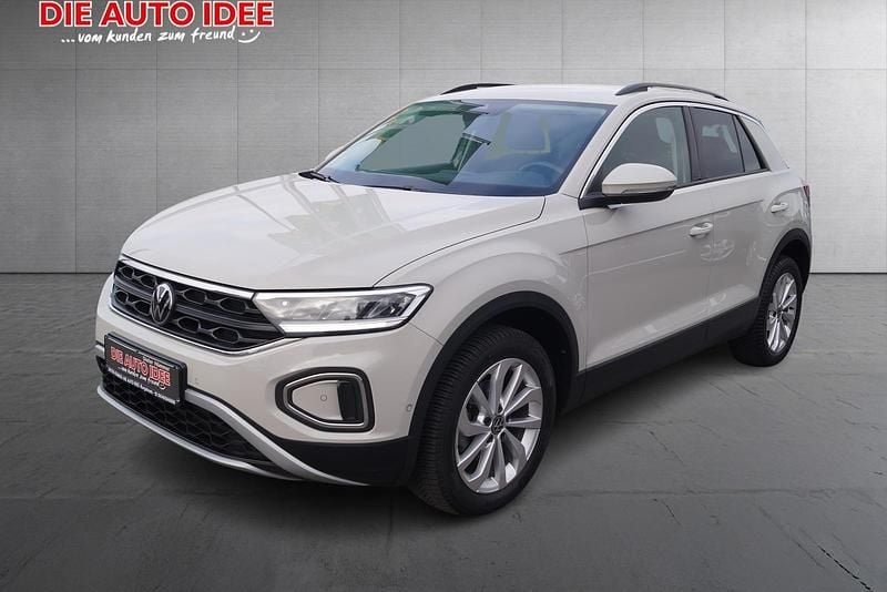 Utilizat 2023 VW T-Roc Life SUV | 27.403 EUR (Preț bun) - Imagine 1/1