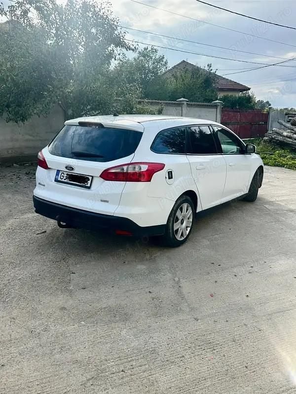Utilizat 2013 Ford Focus Break | 3.500 EUR (Super Preț) - Imagine 1/4