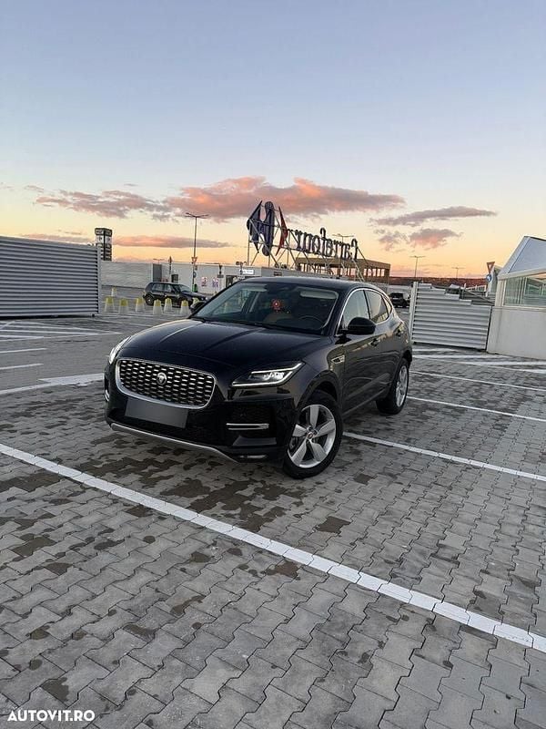 Second-hand Jaguar E-Pace SE 163 CP (119 kW) 2022 Culoarenegru SUV
