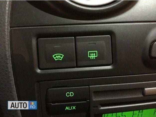 Second-hand Ford Fiesta 75 CP (55 kW) 2008 Negru Hatchback