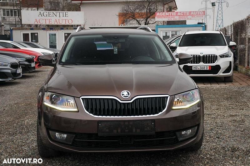 Second-hand Skoda Octavia Elegance 150 CP (110 kW) 2014 Culoaremaro Hatchback