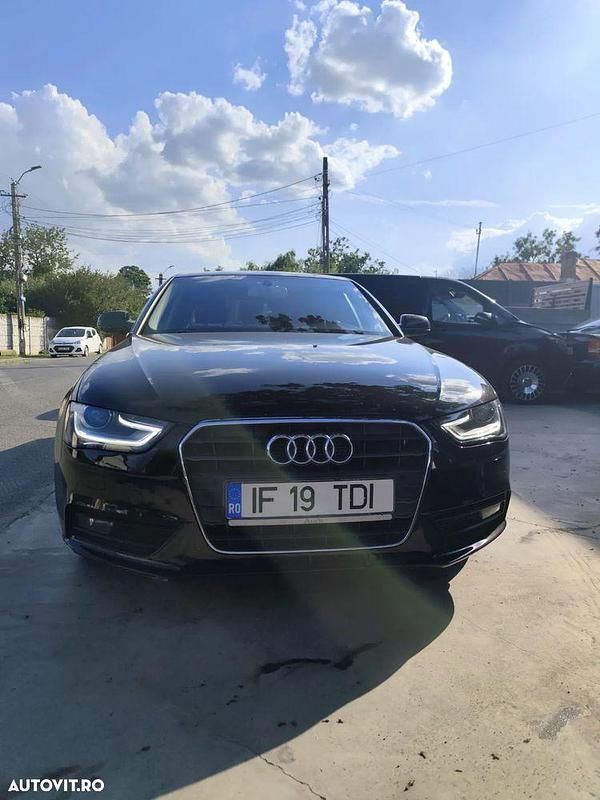 Culoarenegru Utilizat 2015 Audi A4 Ambiente Hatchback | 10.300 EUR - Imagine 1/4