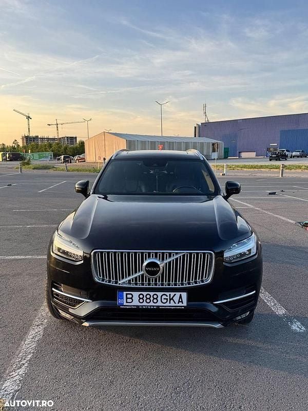 Culoarenegru Utilizat 2018 Volvo XC90 Inscription SUV | 28.999 EUR (Preț bun) - Imagine 1/4