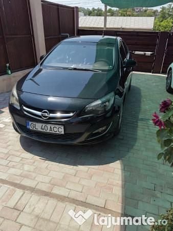 Utilizat 2013 Opel Astra Hatchback | 4.300 EUR (Preț bun) - Imagine 1/4