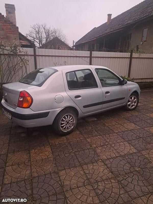 Utilizat 2003 Renault Clio II 65 CP Berlinǎ – Prahova (Dealer) – 1.200 ...