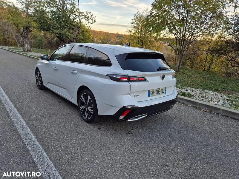 Second-hand Peugeot 308 130 CP (95 kW) 2023 Culoarealb Break