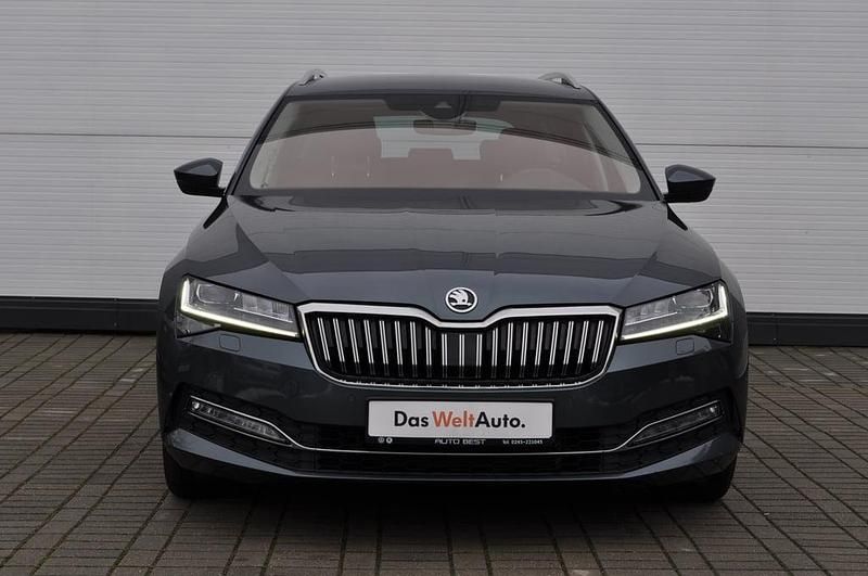 Second-hand Skoda Superb Style 190 CP (139 kW) 2019 Gri inchis  metalic Break