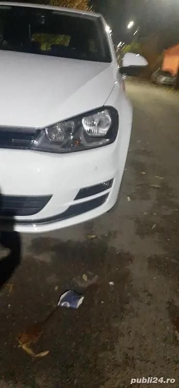 Utilizat 2015 VW Golf VII Highline Hatchback | 9.500 EUR (Scump) - Imagine 1/4