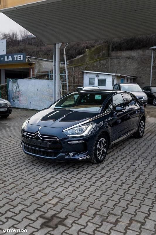 Second-hand Citroën DS5 Chic 116 CP (85 kW) 2013 Culoarealbastru Hatchback