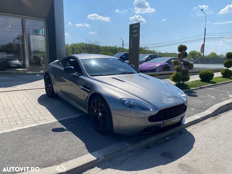 Gri Utilizat 2013 Aston Martin V8 Vantage Coupe | 46.800 EUR - Imagine 1/4