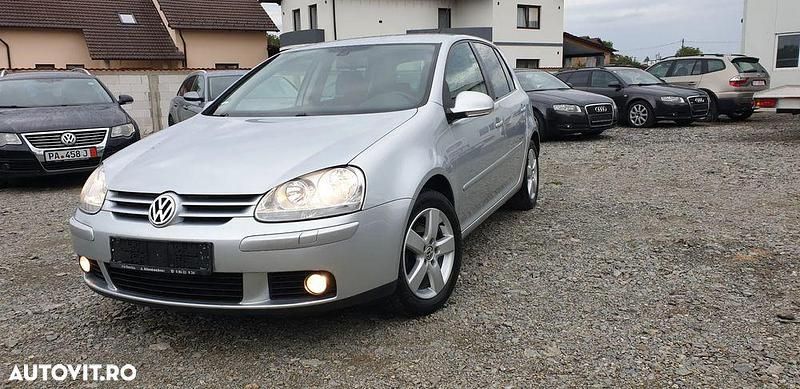 Culoareargint Utilizat 2008 VW Golf VI United Hatchback | 3.800 EUR (Preț OK) - Imagine 1/4