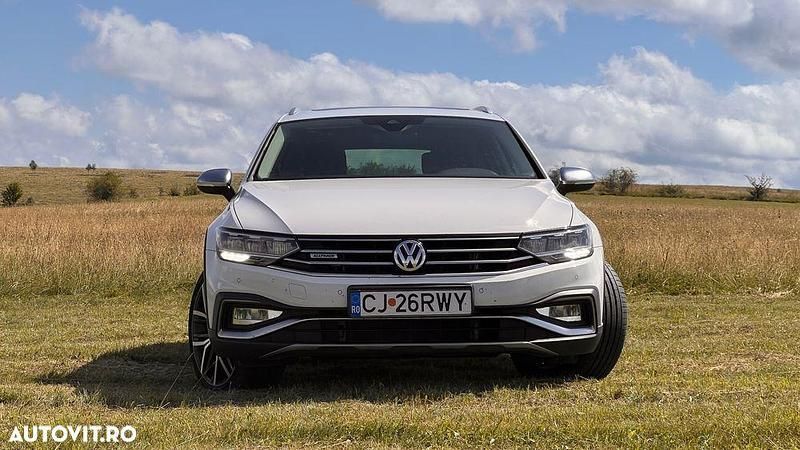 Second-hand VW Passat Alltrack 190 CP (139 kW) 2020 Culoarealb Break