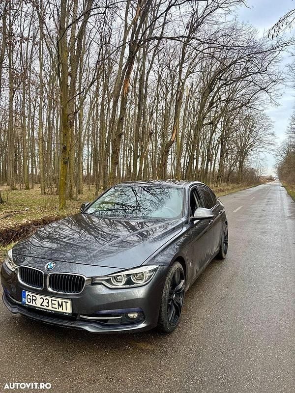 Culoaregri Second-hand 2017 BMW 330e iPerformance Berlinǎ | 16.000 EUR (Super Preț) - Imagine 1/4