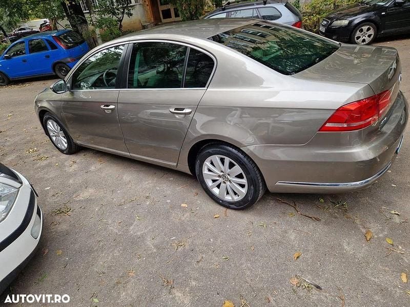 Culoaremaro Utilizat 2012 VW Passat Berlinǎ | 8.300 EUR (Preț OK) - Imagine 1/4